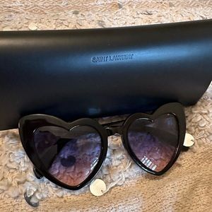 YSL Saint Laurent Heart Shaped LouLou
SL181 Black Sunglasses